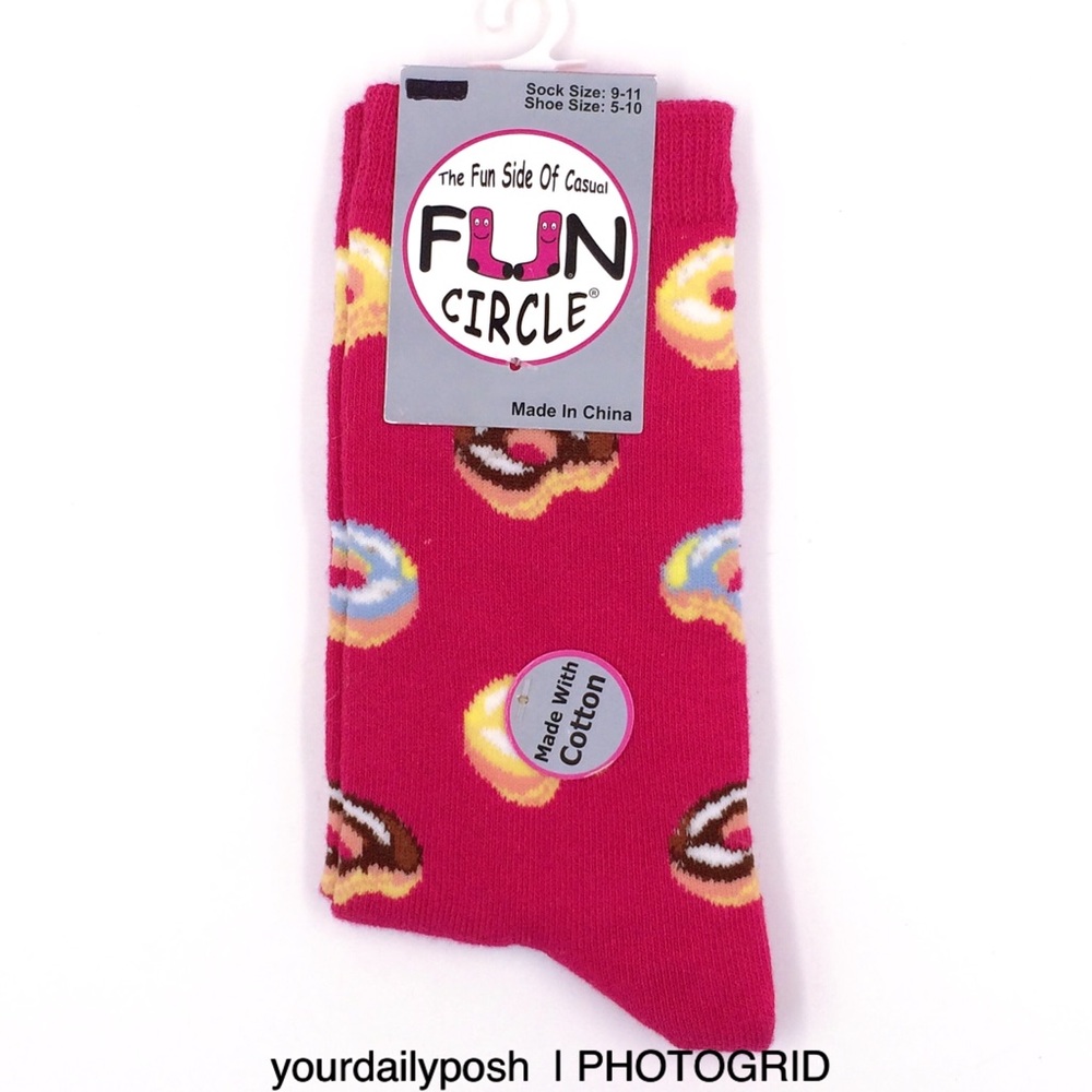 NWT Fun Circle Pink Donuts cotton blend funky novelty socks size 9-11